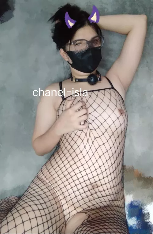 [f] indeed a long weekend, let's wet the bed, baby?