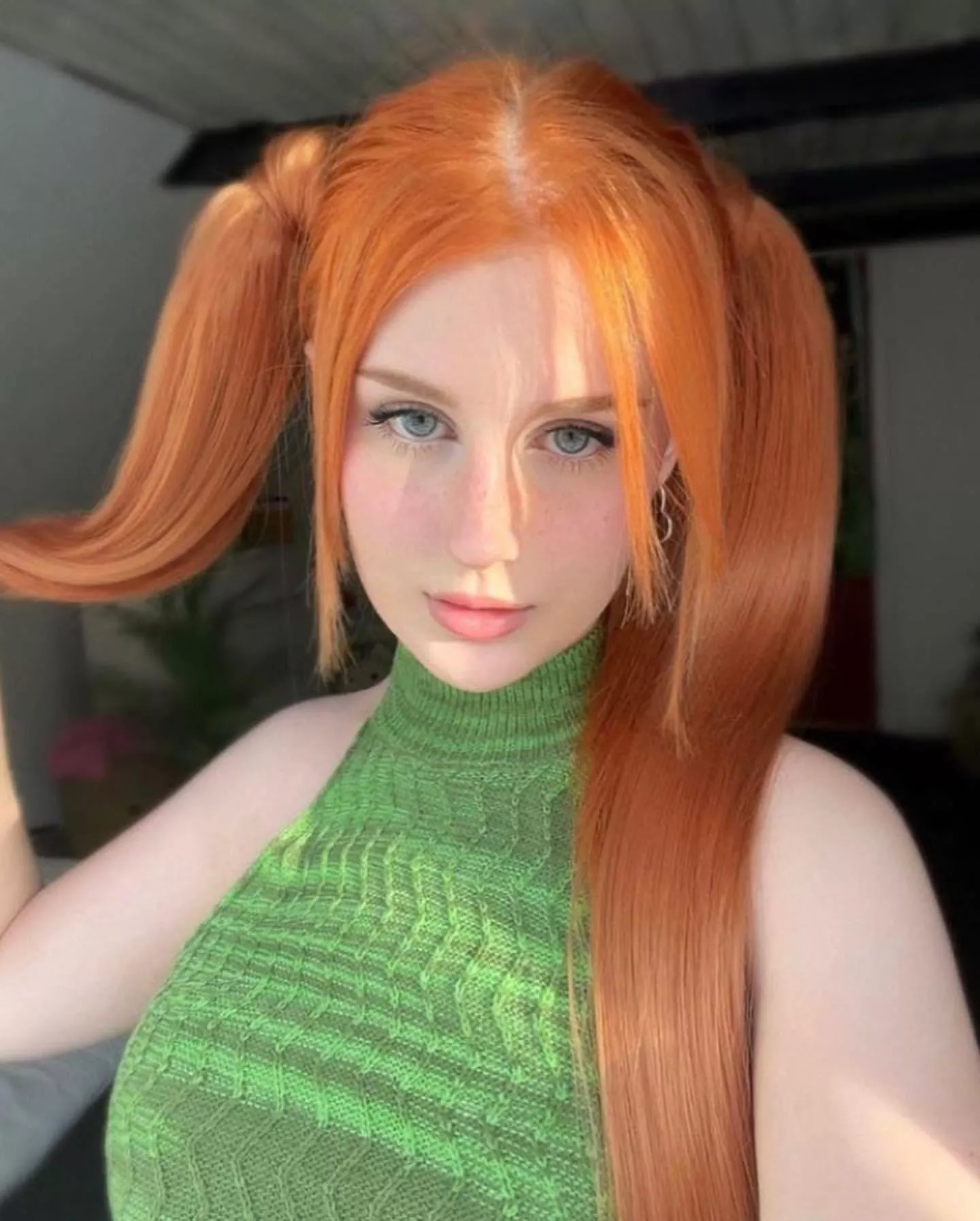 Green always looks good on a ginger