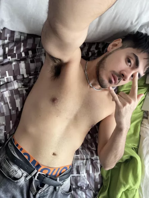 Hey you suck my armpits!