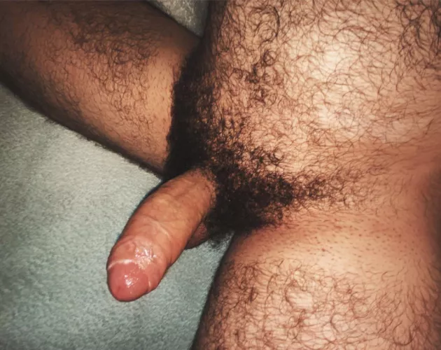 I only shave the sides cause I like grabbing there when touching myself, hope it's okay 👉👈