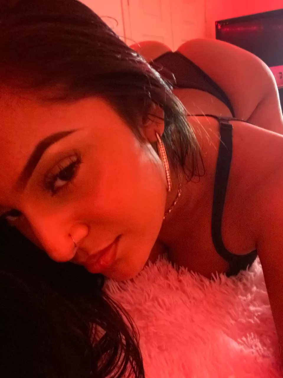 I wanna grind on your face all night long 🖤