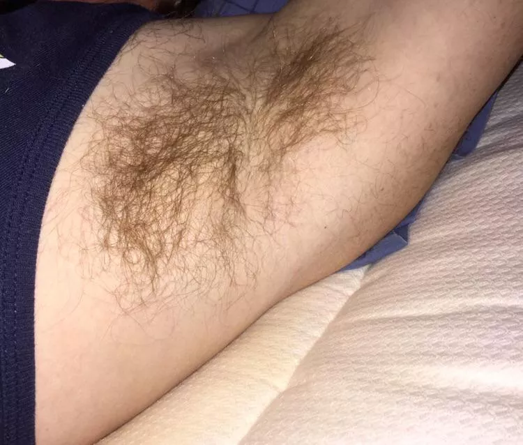 Just a pic of my hairy pit