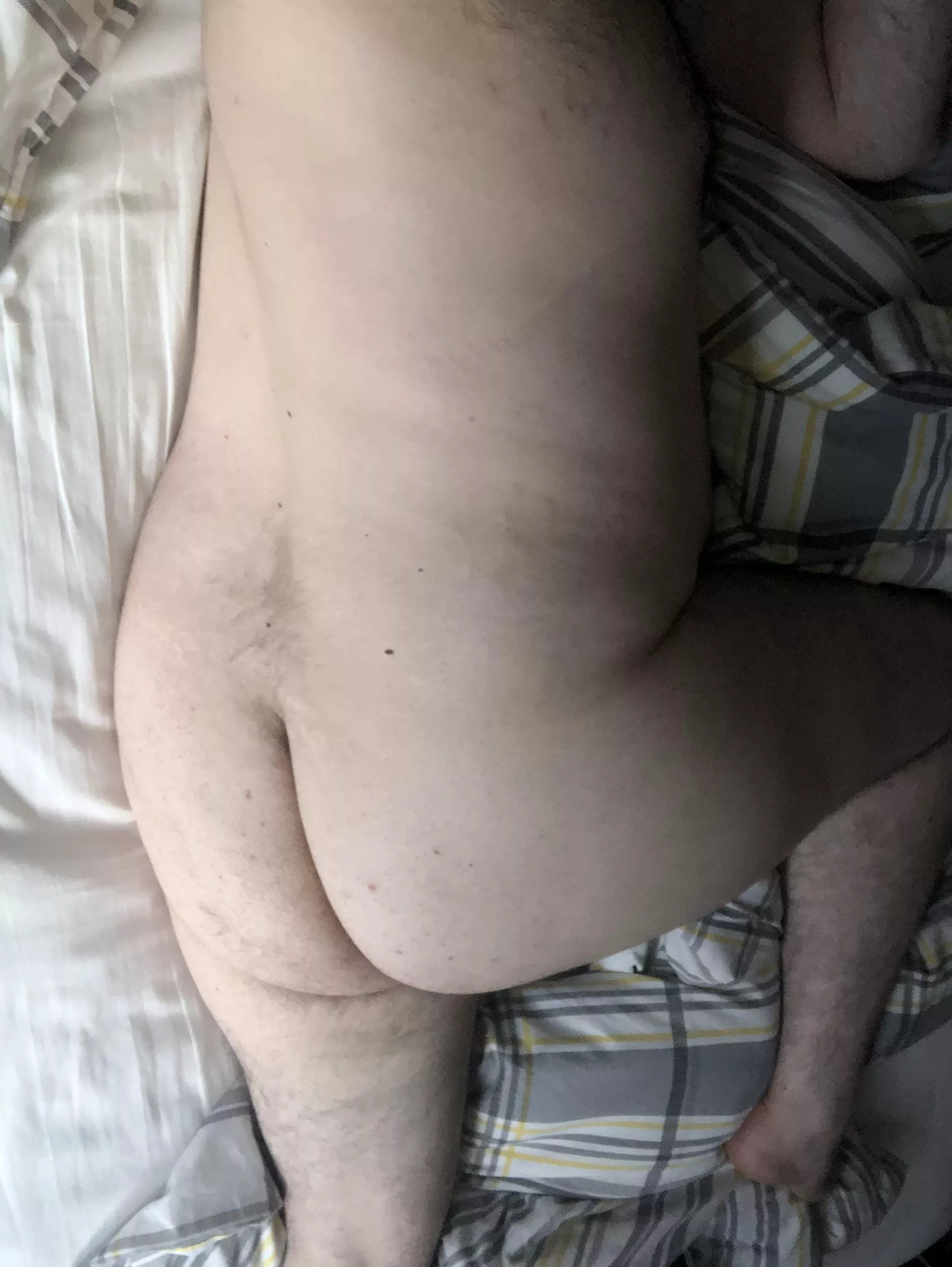 Kinky and very submissive teen chub - always horny and looking for fun