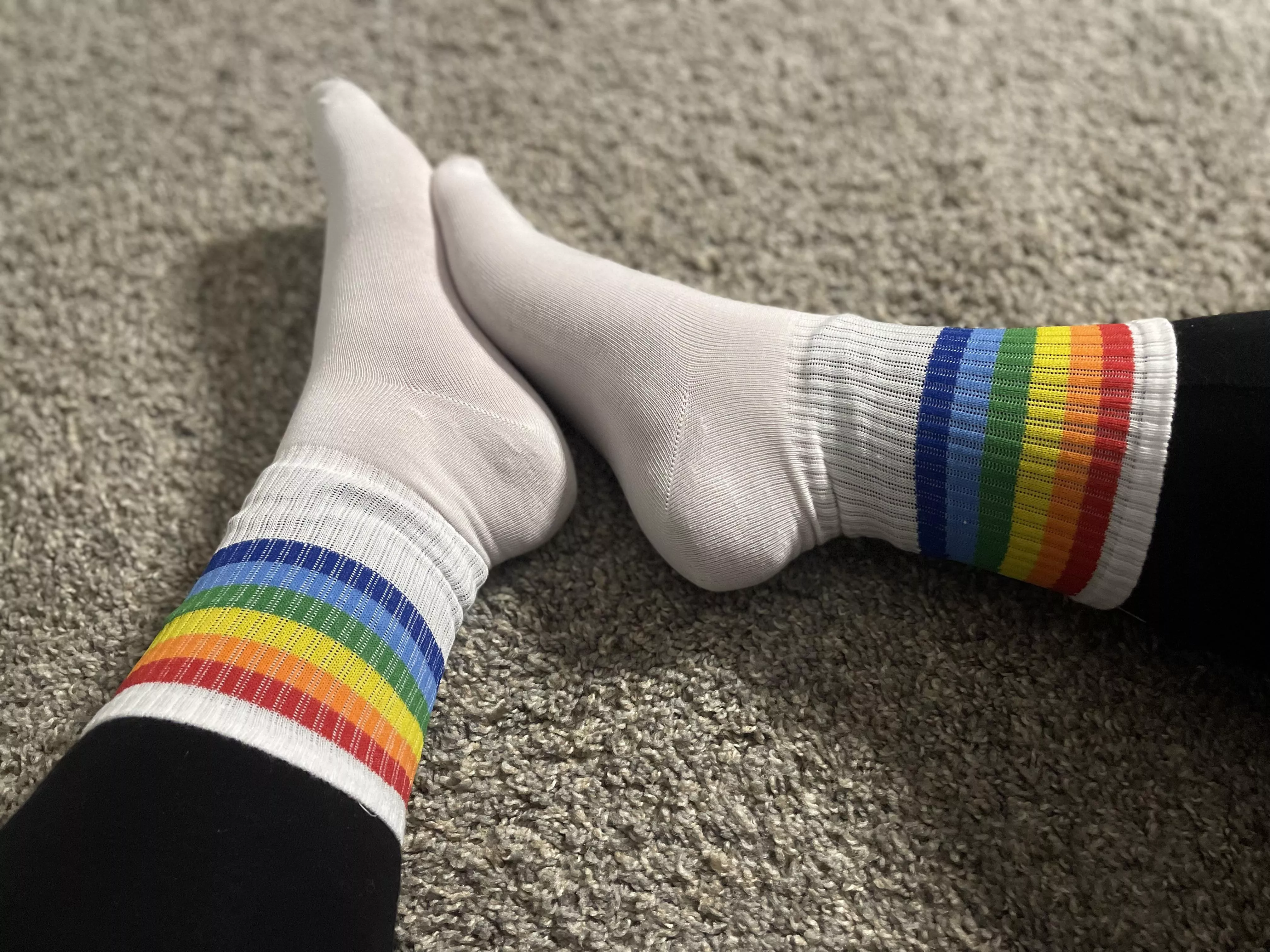 retro🌈rainbows [selling]