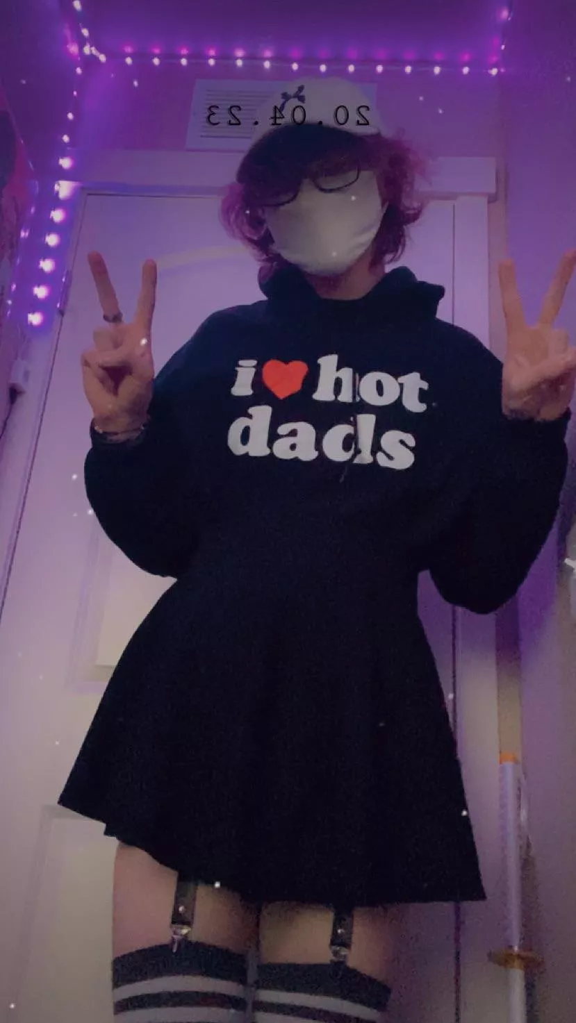 The hoodie doesn’t lie :3