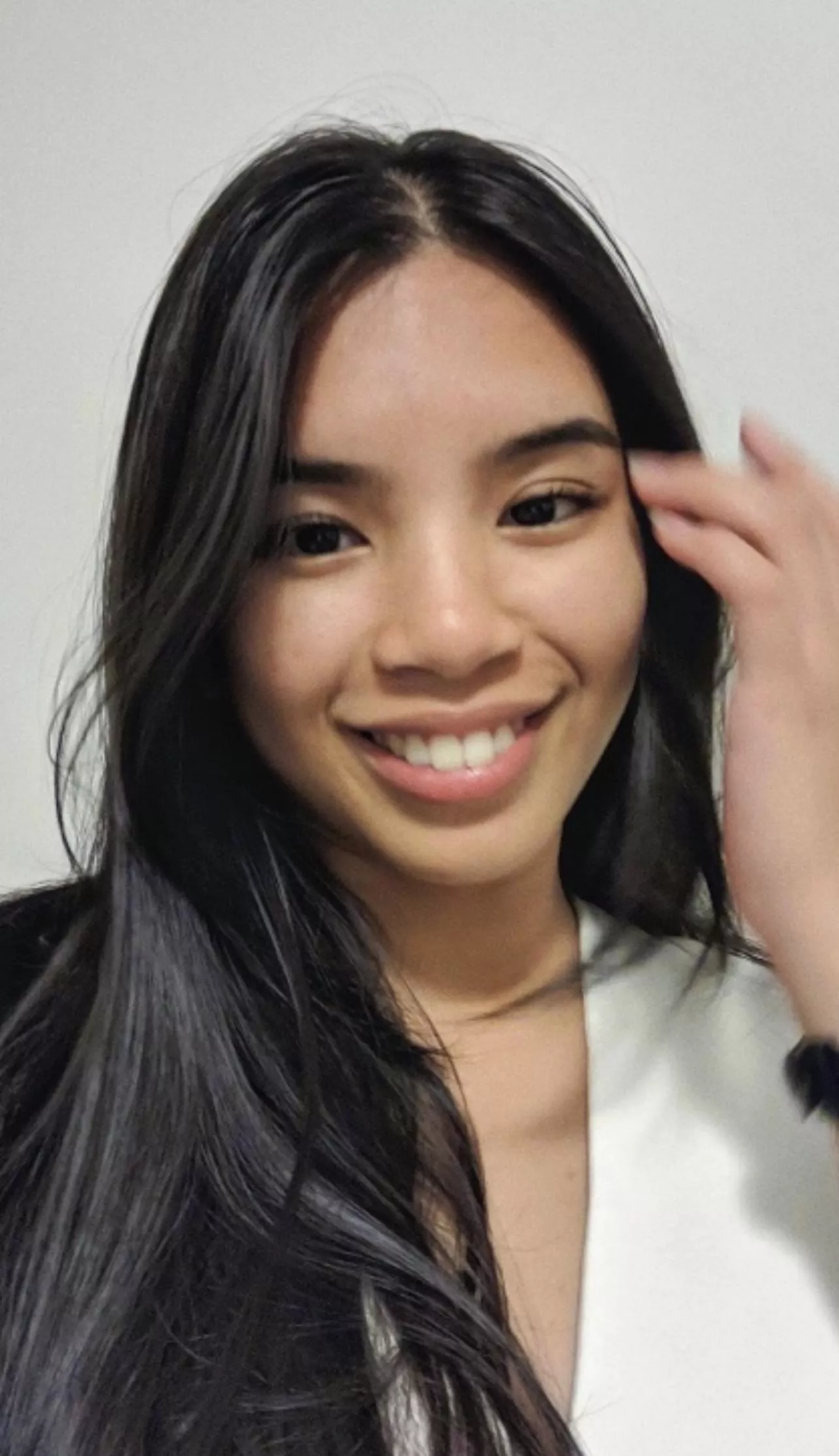 the perfect face of a Filipina goddess