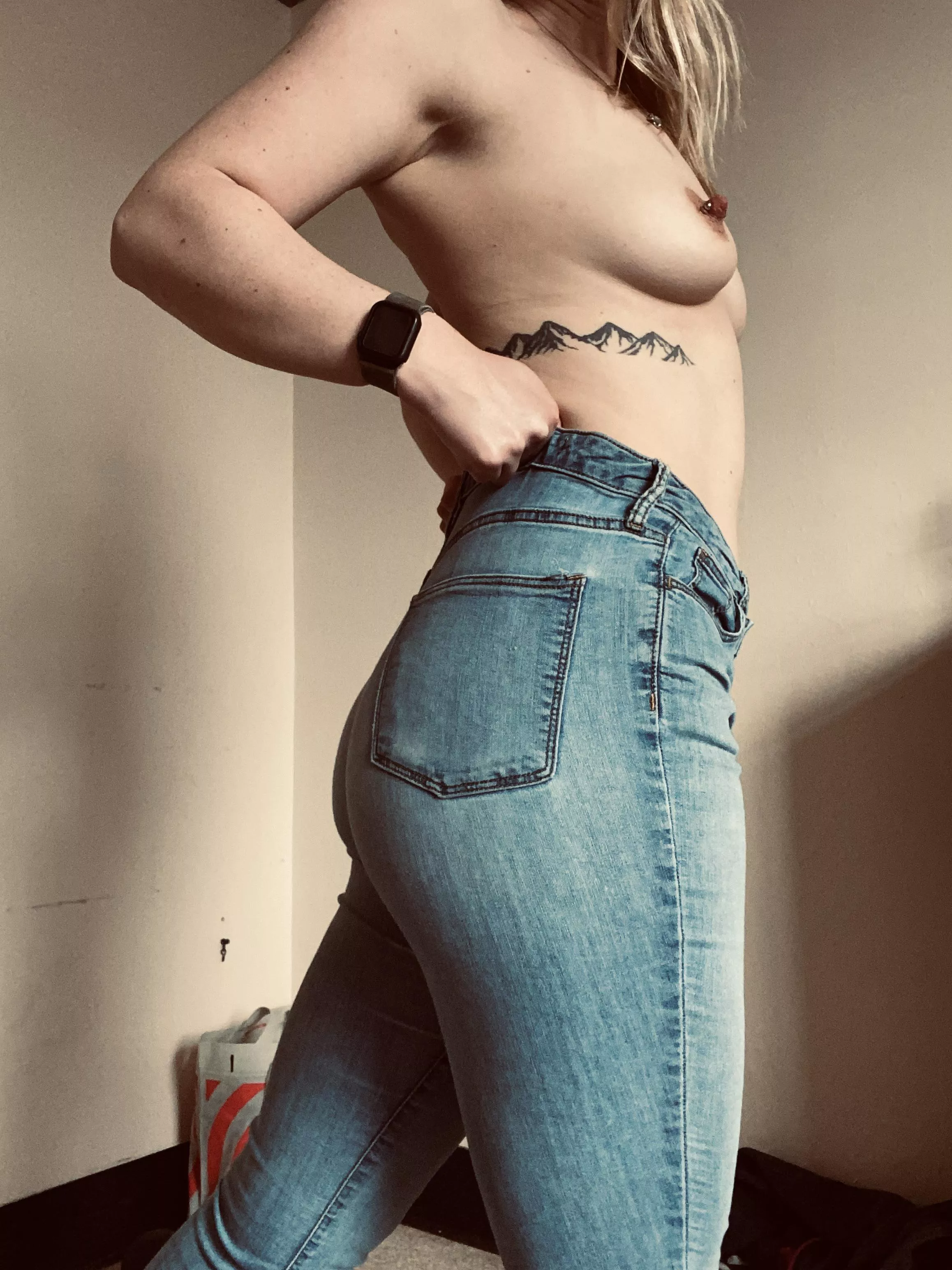 This milf is glad it’s Friday!