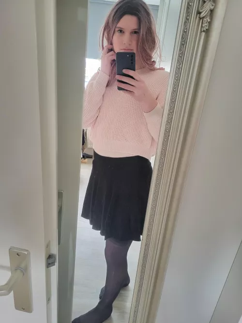 19yo, annyone interested?