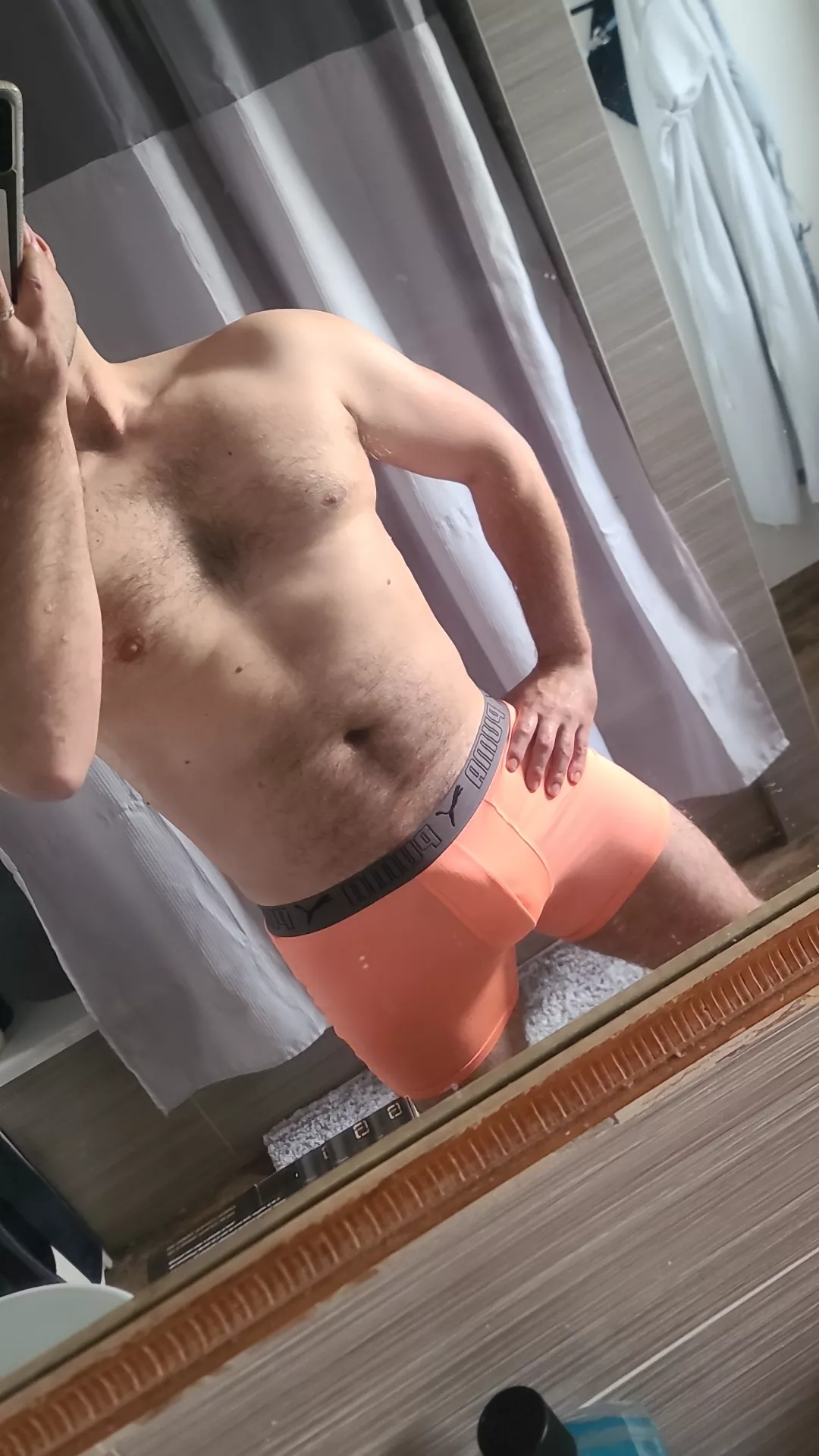 [26] straight daddy for smooth slutty boy! Add chris_nik8585 if smooth and under 22 Kinky+++++