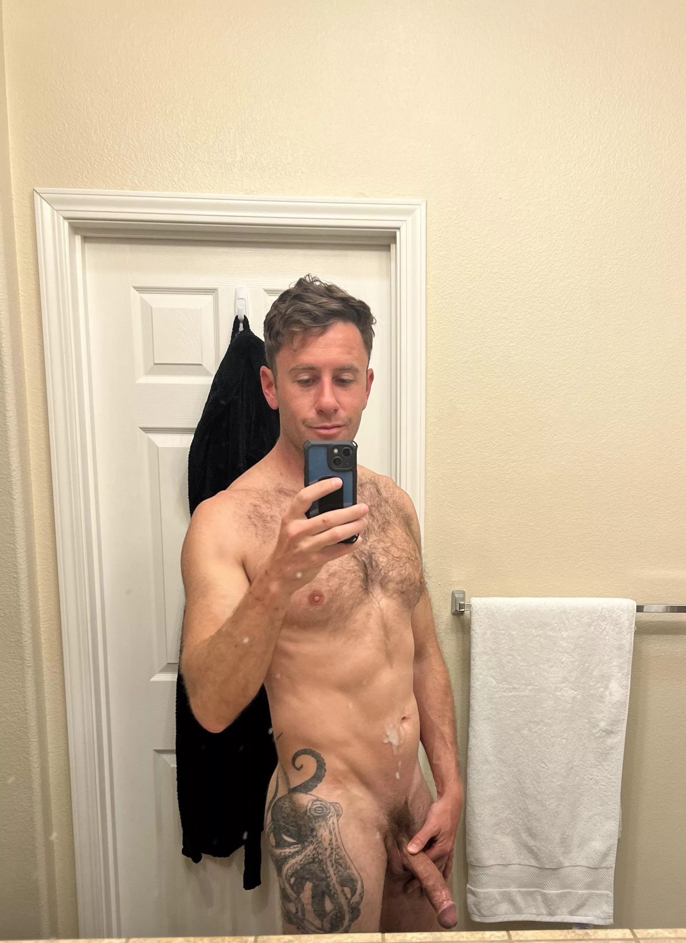 [32] Sorry my mirror is so DIRTY