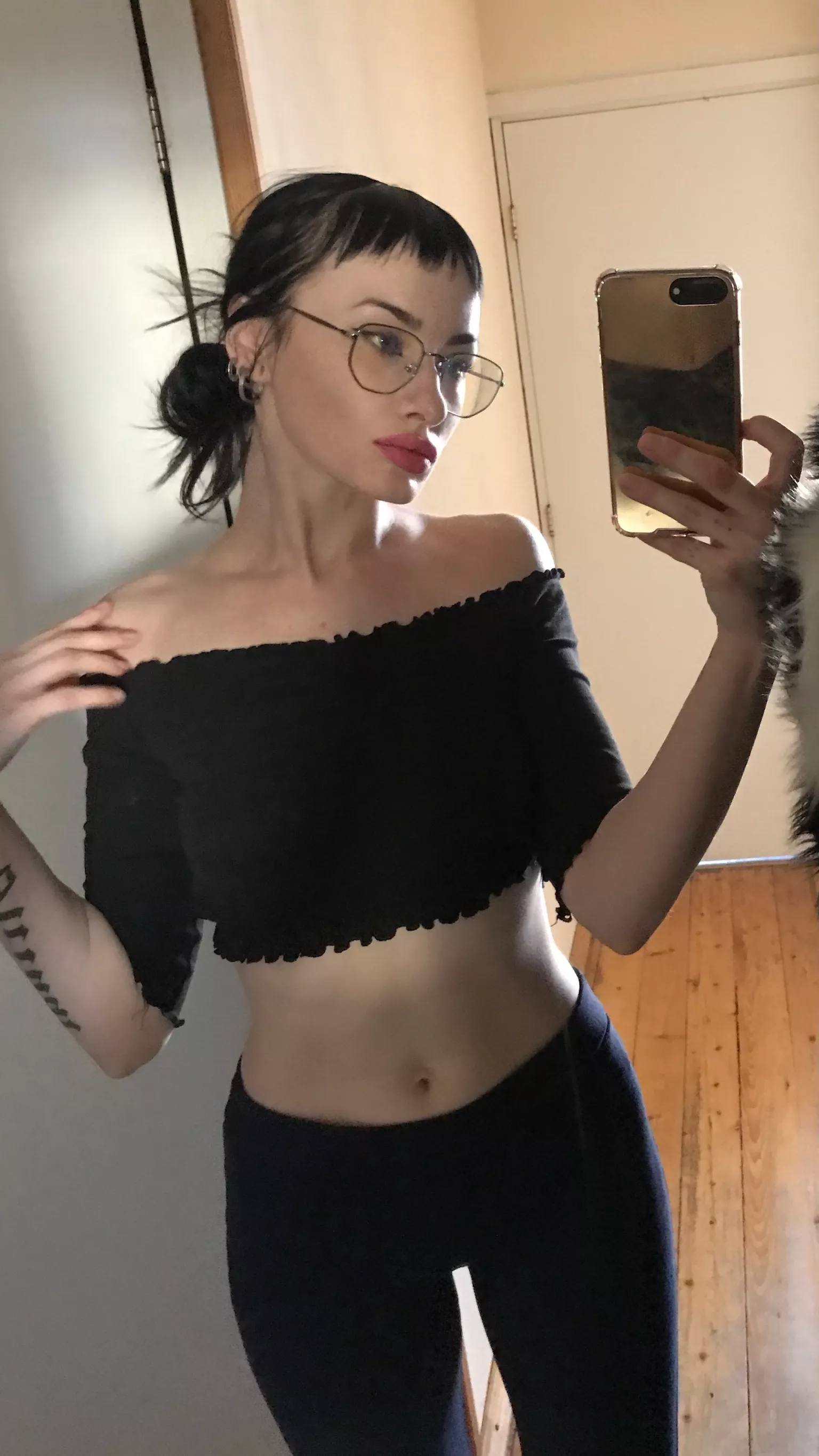 Any sissies here that wanna be humiliated by mommy?🥰