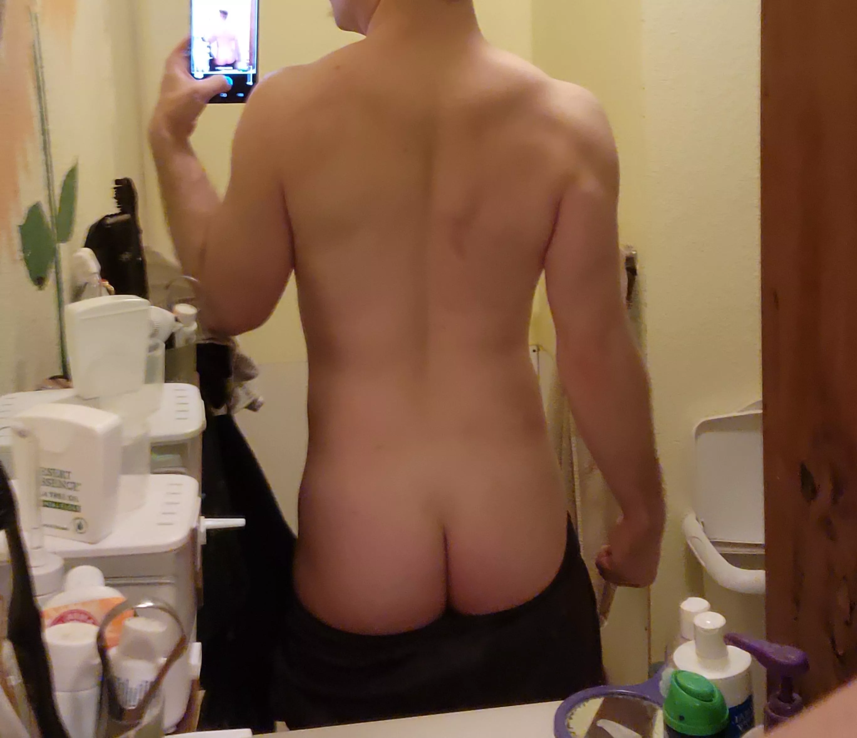 Back flex and my butt 😊.