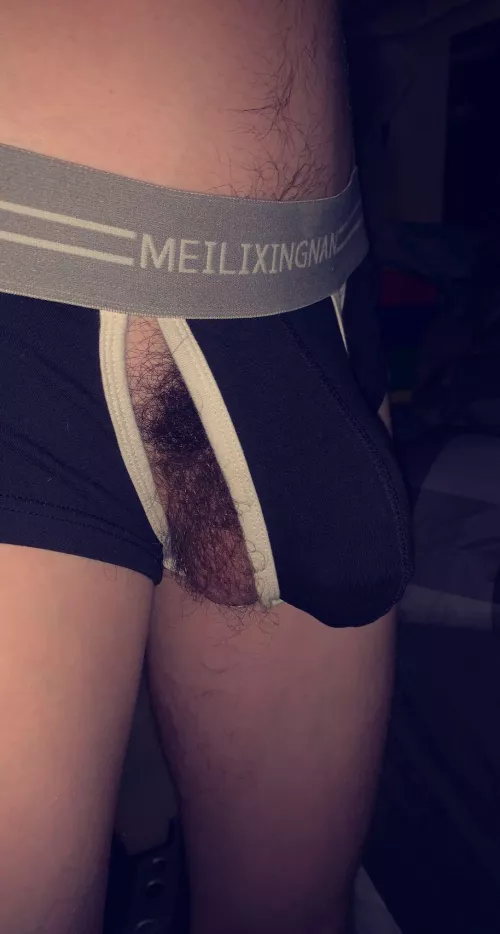 Been waiting all week to put these on, my favorite pair 😌