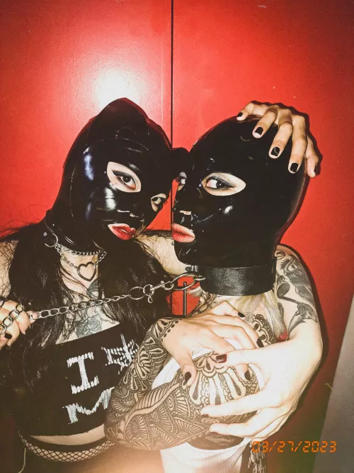 Caught in the act 💋