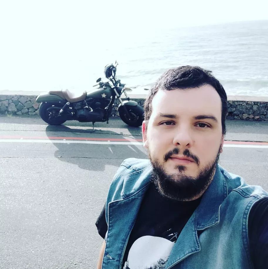 Daddy bear and his toy