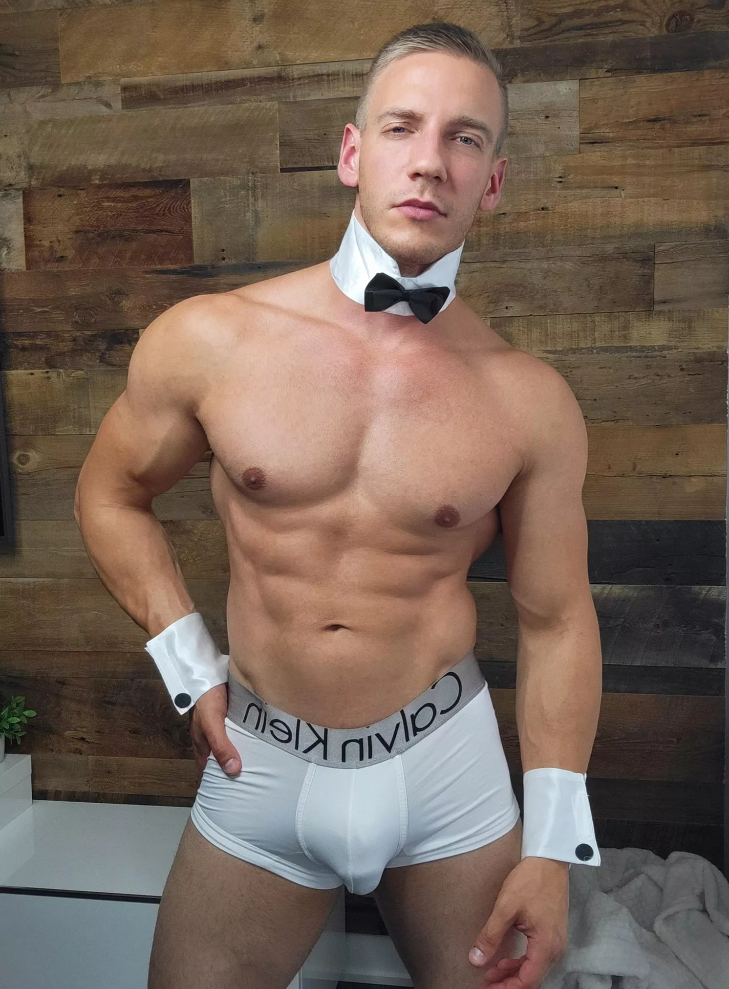 Do I look good in white 🤍 ?