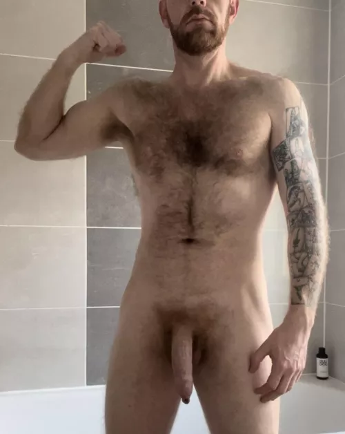 Do you start with my lips, my pits or my bits? 😜