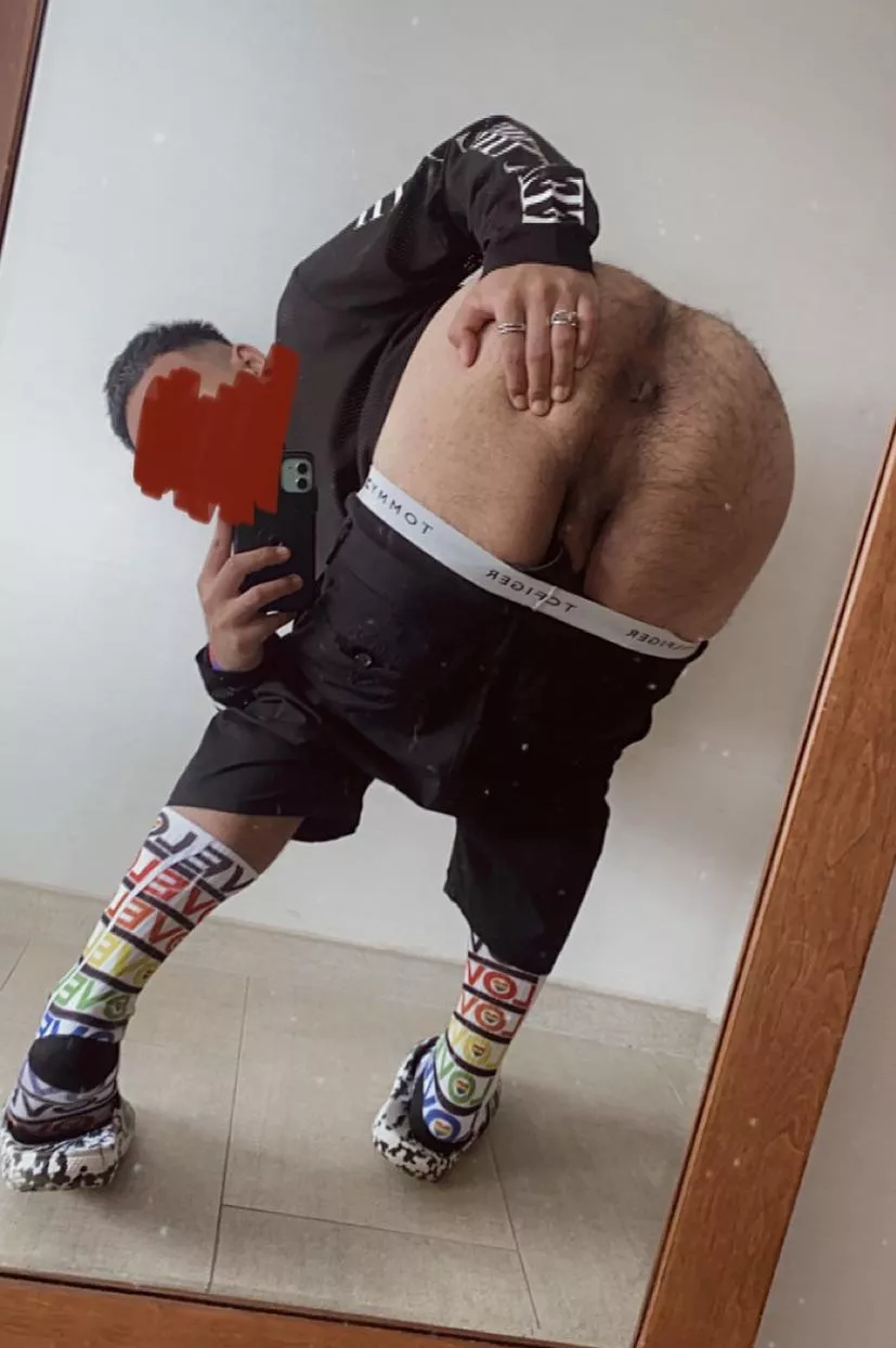 Had to snap my Asian Hole in the mirror real quick