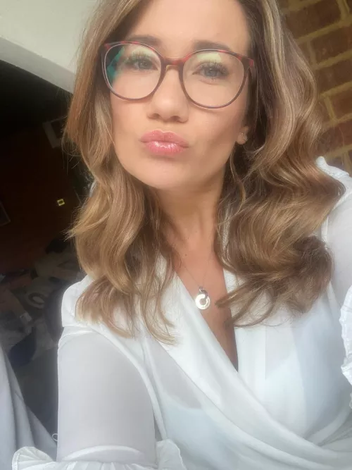 Hello reception, how can I assist you??