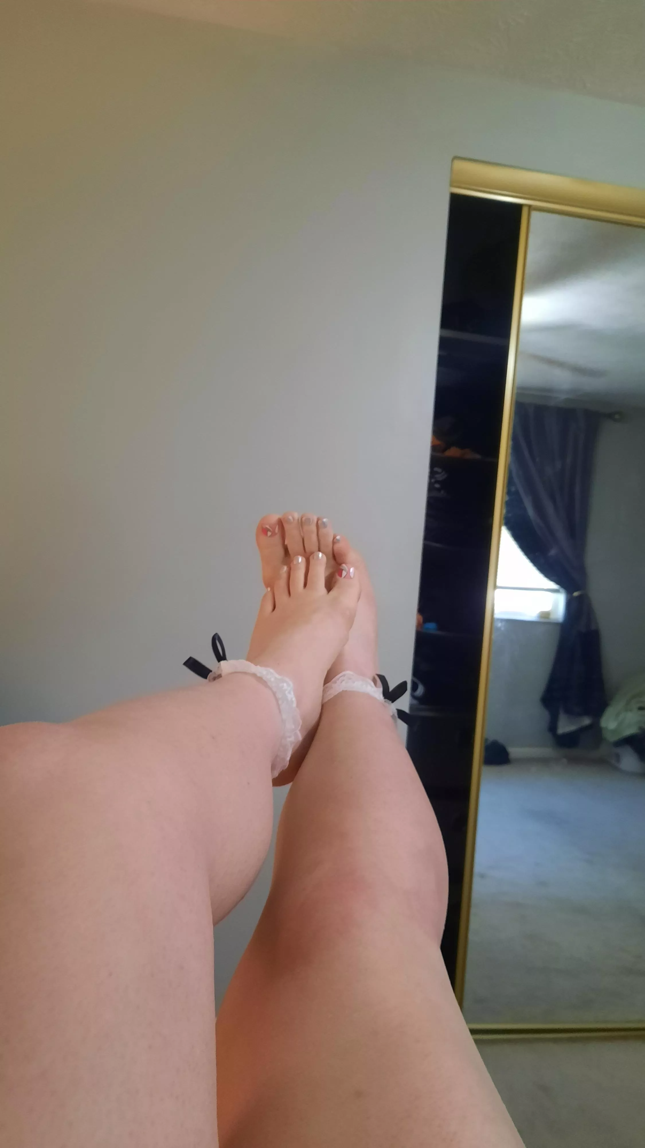 hope my feets aren't too boyish to post here ! :X