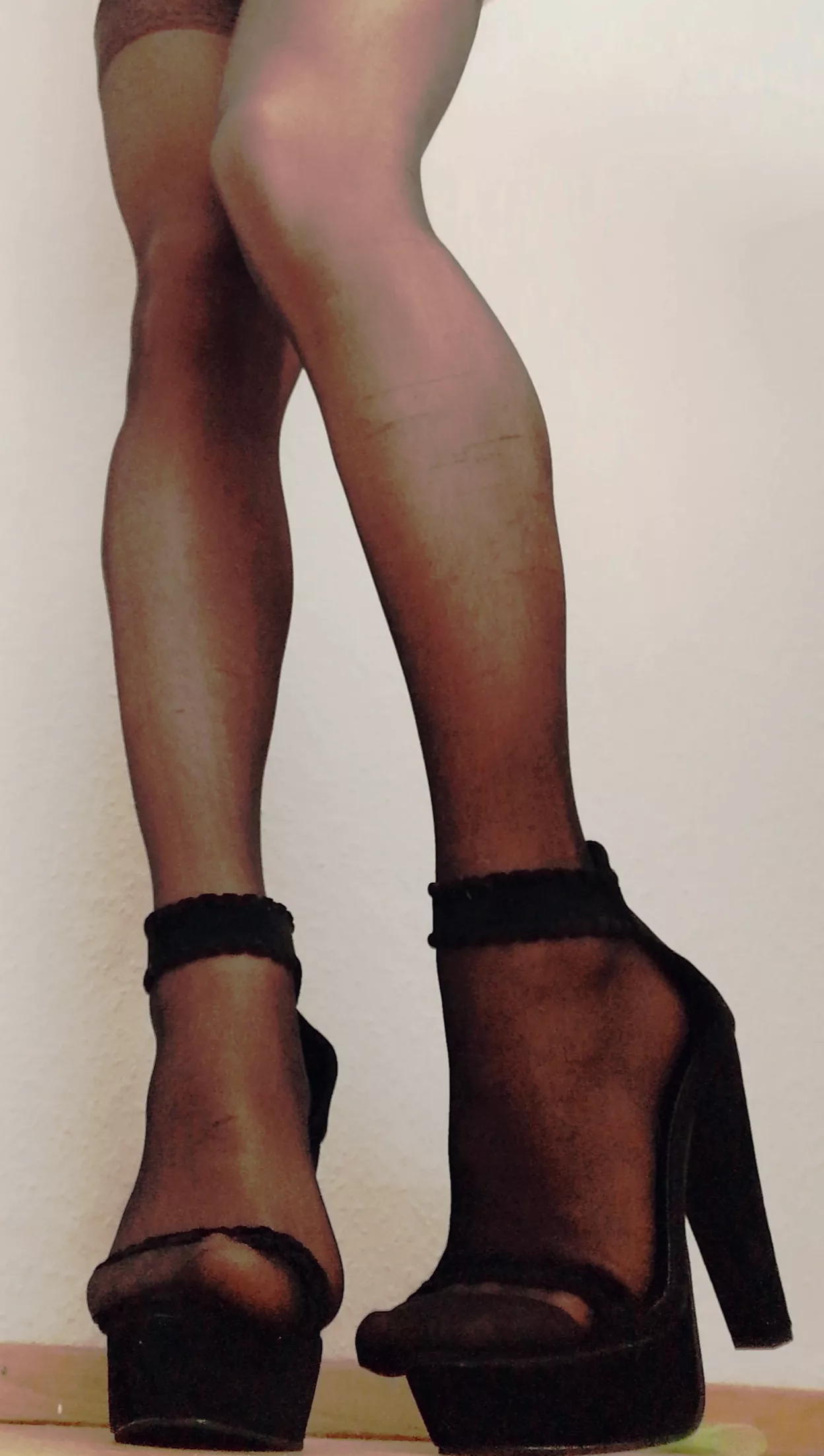 I dont know if these count as tights, but I hope you enjoy anyways! :)