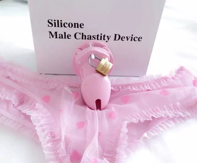 I know you’ve got a baby dick loser! Comment your size 😂you should be humiliated