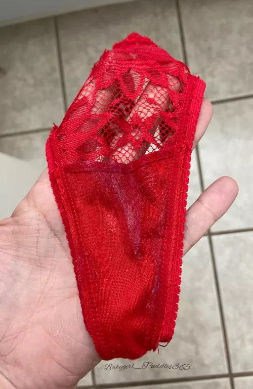 I love being in public when I’m this wet and no one else knows