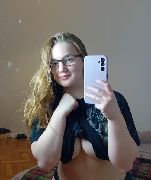 Just showing you what I'm wearing to our netflix and chill date