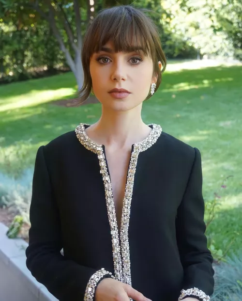 Lily Collins