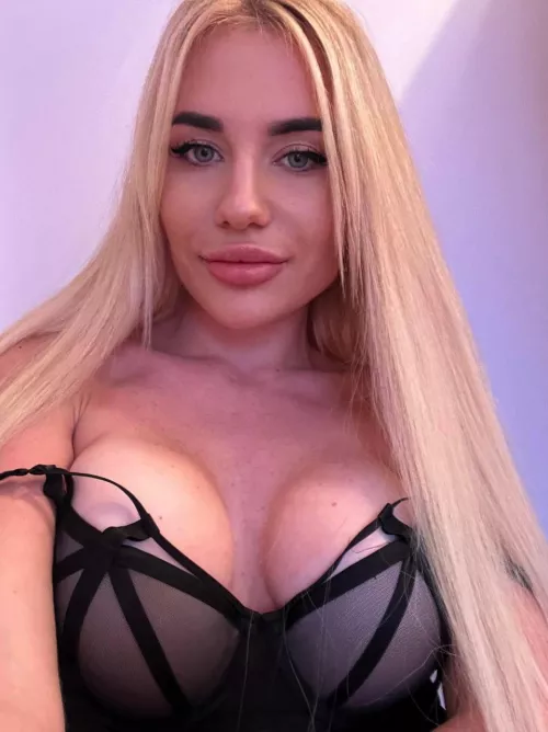 my tits want to jump out of my bra and please you