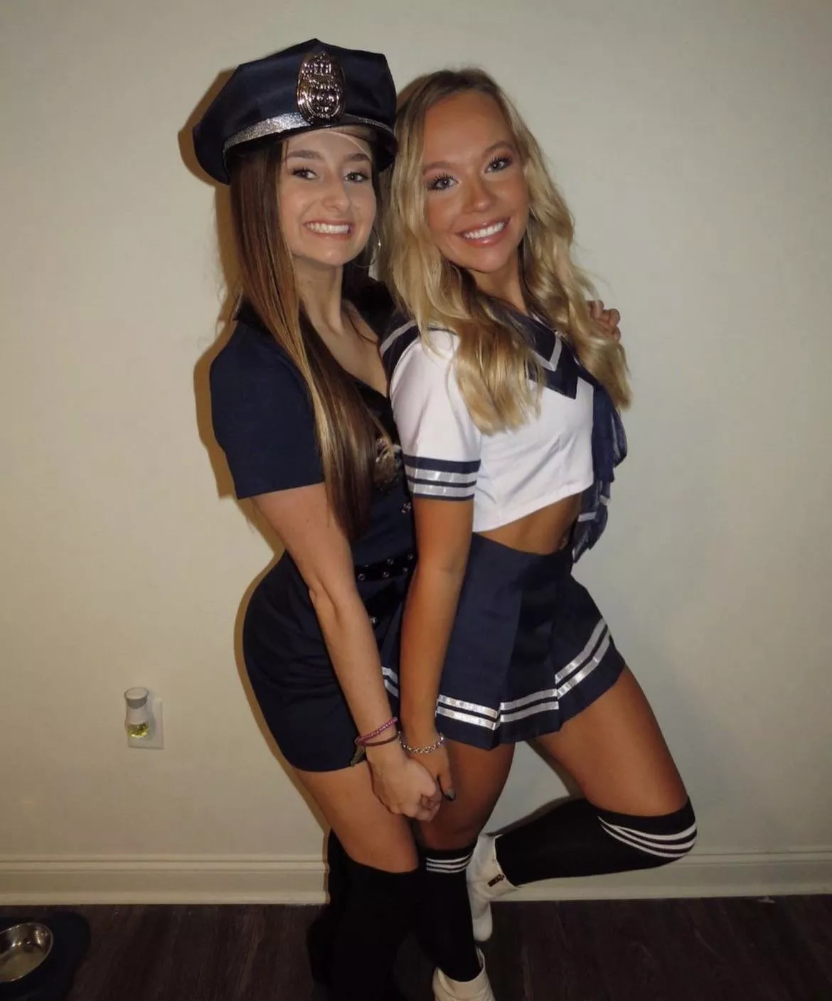 Police or sailor ?