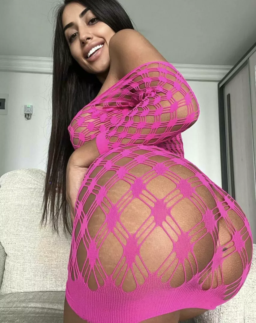 This ass would put a smile on anyones face 😃