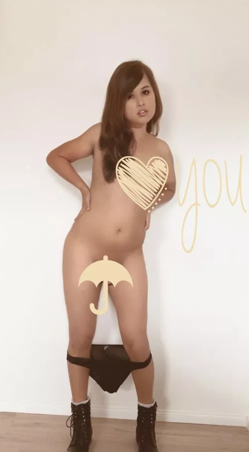 Wanna see sexy pics?