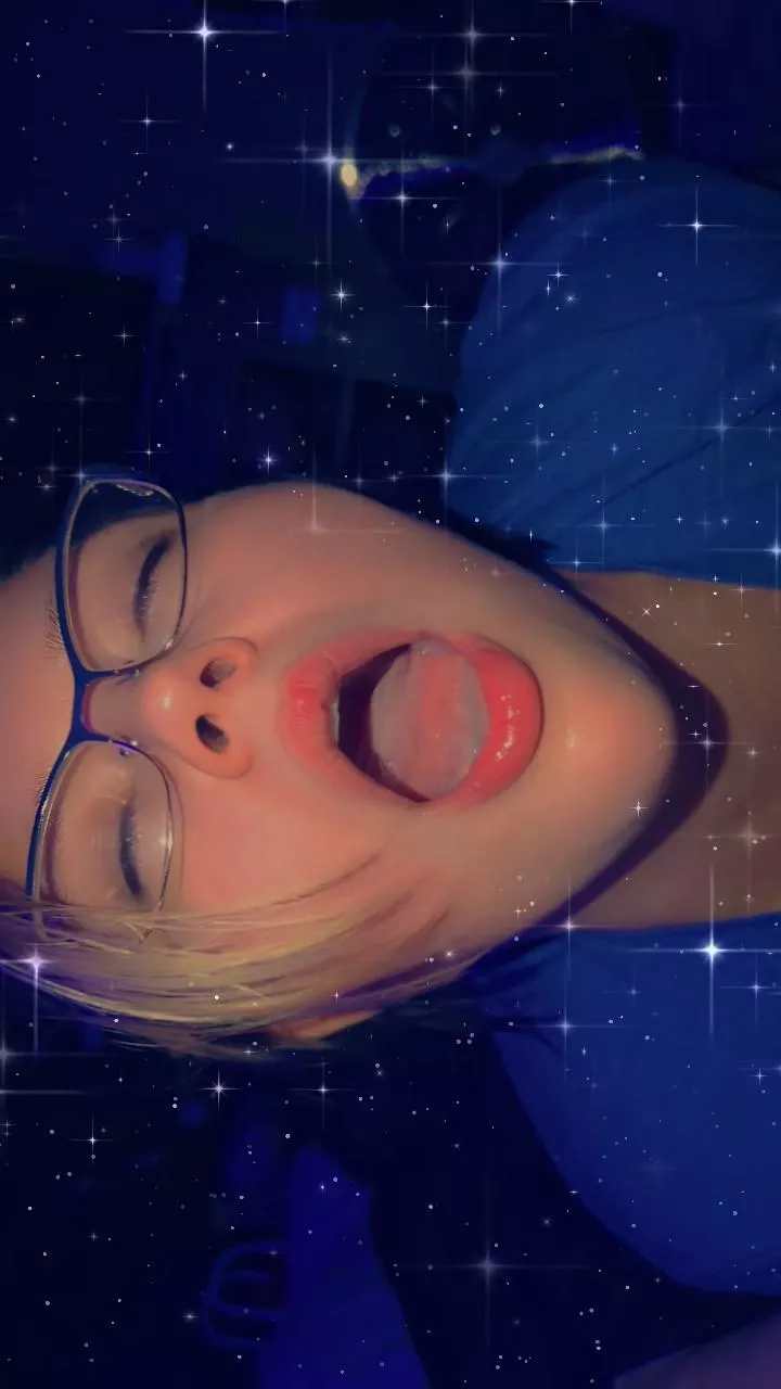 Who wants to added more cum to my mouth tonight already started