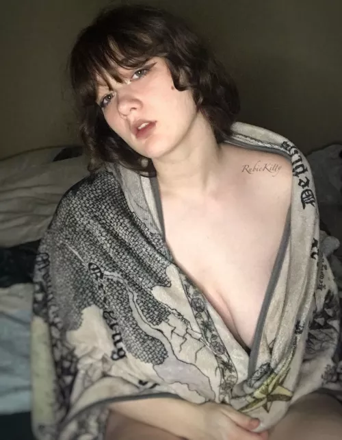 [F]Let’s cuddle under the Exandria blanket and watch CR😉