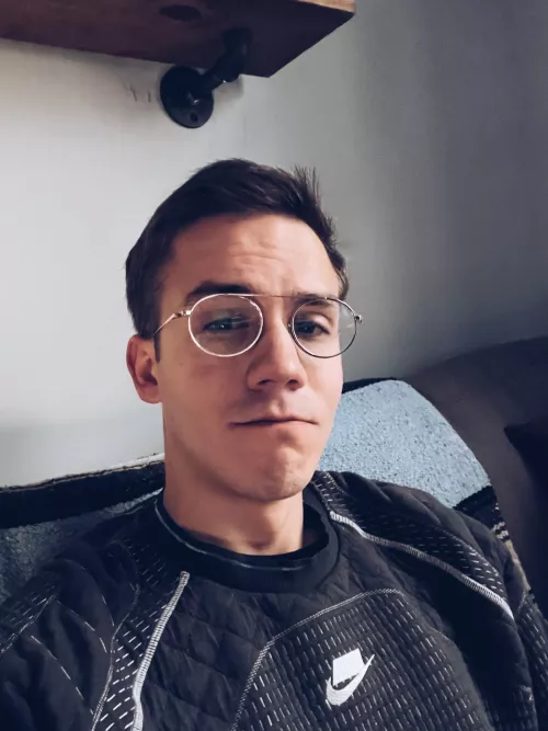 Gonna try Warzone out. Anyone play?