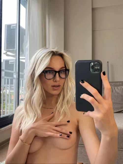 Good student looking for a tutor ;)