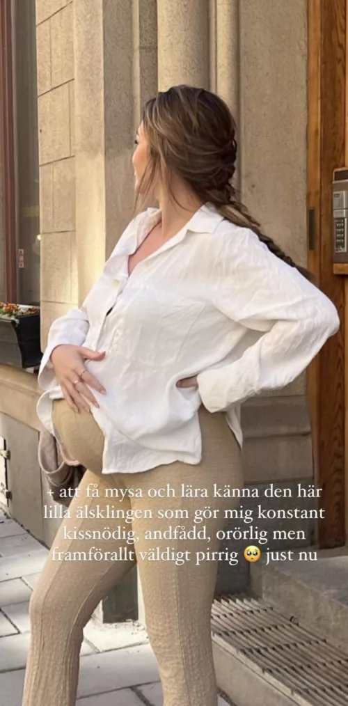 Heavily Pregnant Mimmi Kapells