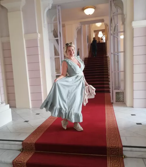 I like how big my boobs look in this sundress 😋