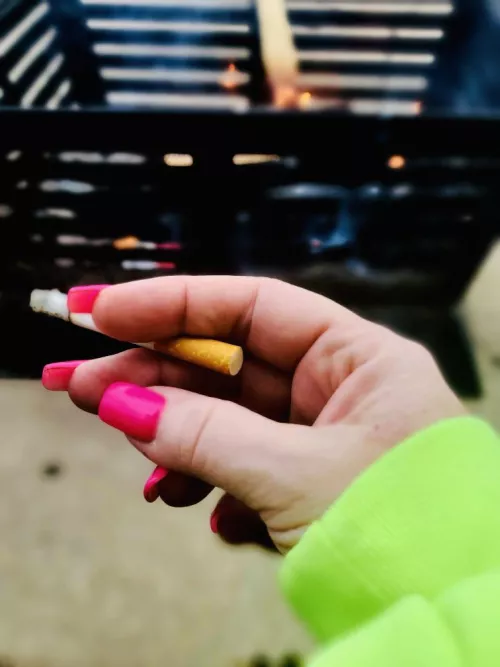 I’m a blue collar wife…bright pink nails pair well with my hubby’s day-glo yellow hoodie, don’t you think?!