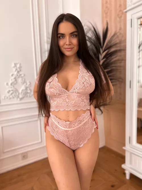 I'm in a lacy mood today[f]