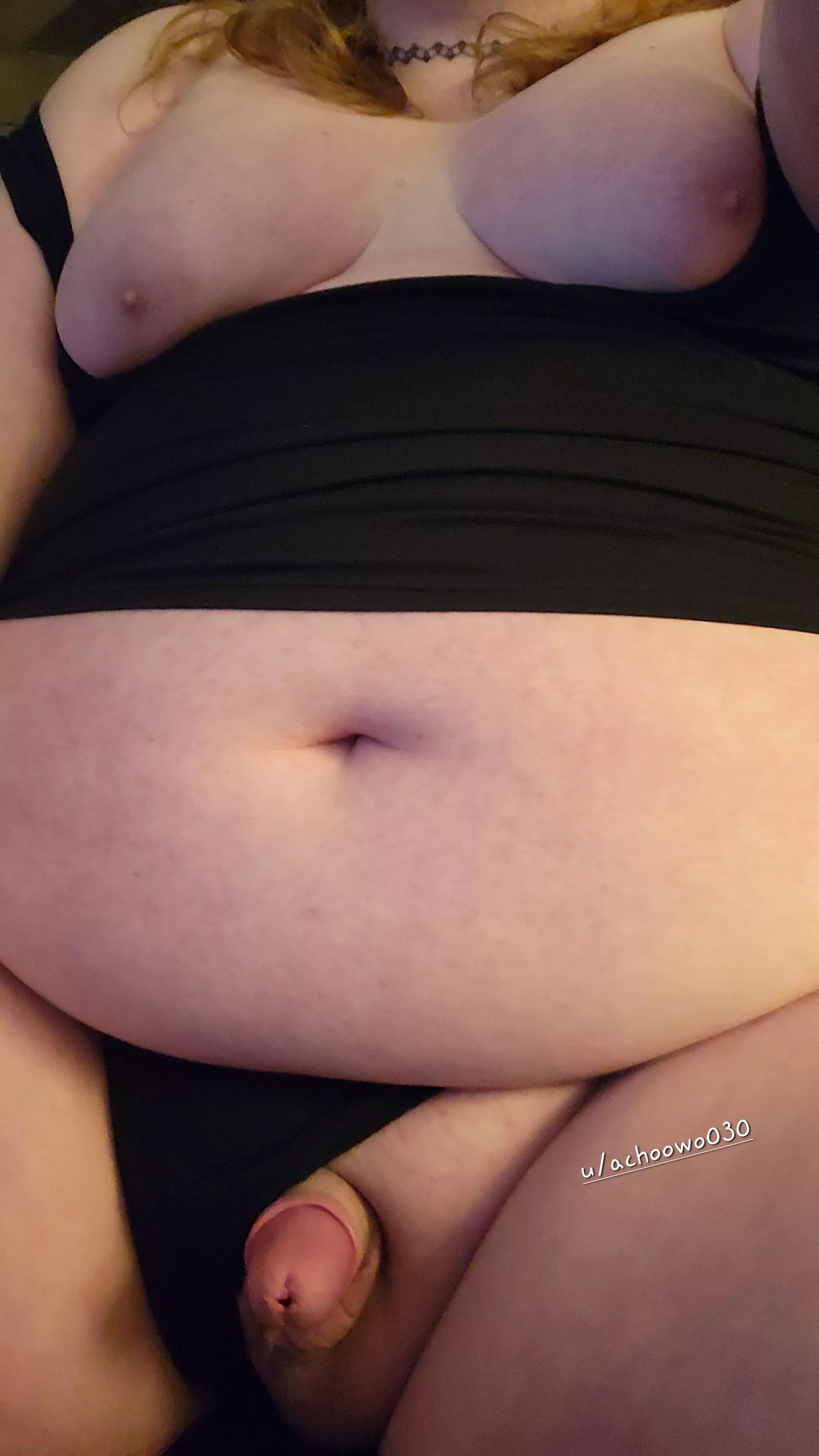 its thunderstorming and i was just attacked by a spider 😪