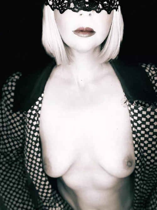 🎶 “Just lust easier sussed real love makes me untrue” 🎶