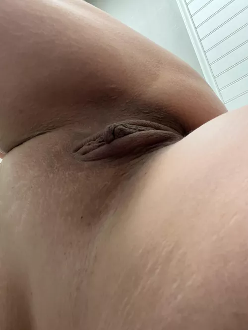 MILF Pussy For Sunday's fun