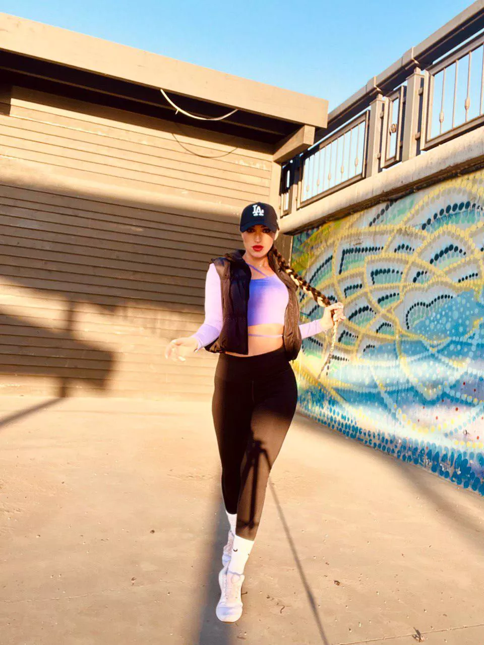 🏖️ Seeking someone who can bask in the sun with me, and make every beach day feel like a romantic getaway - want to be my beach babe?