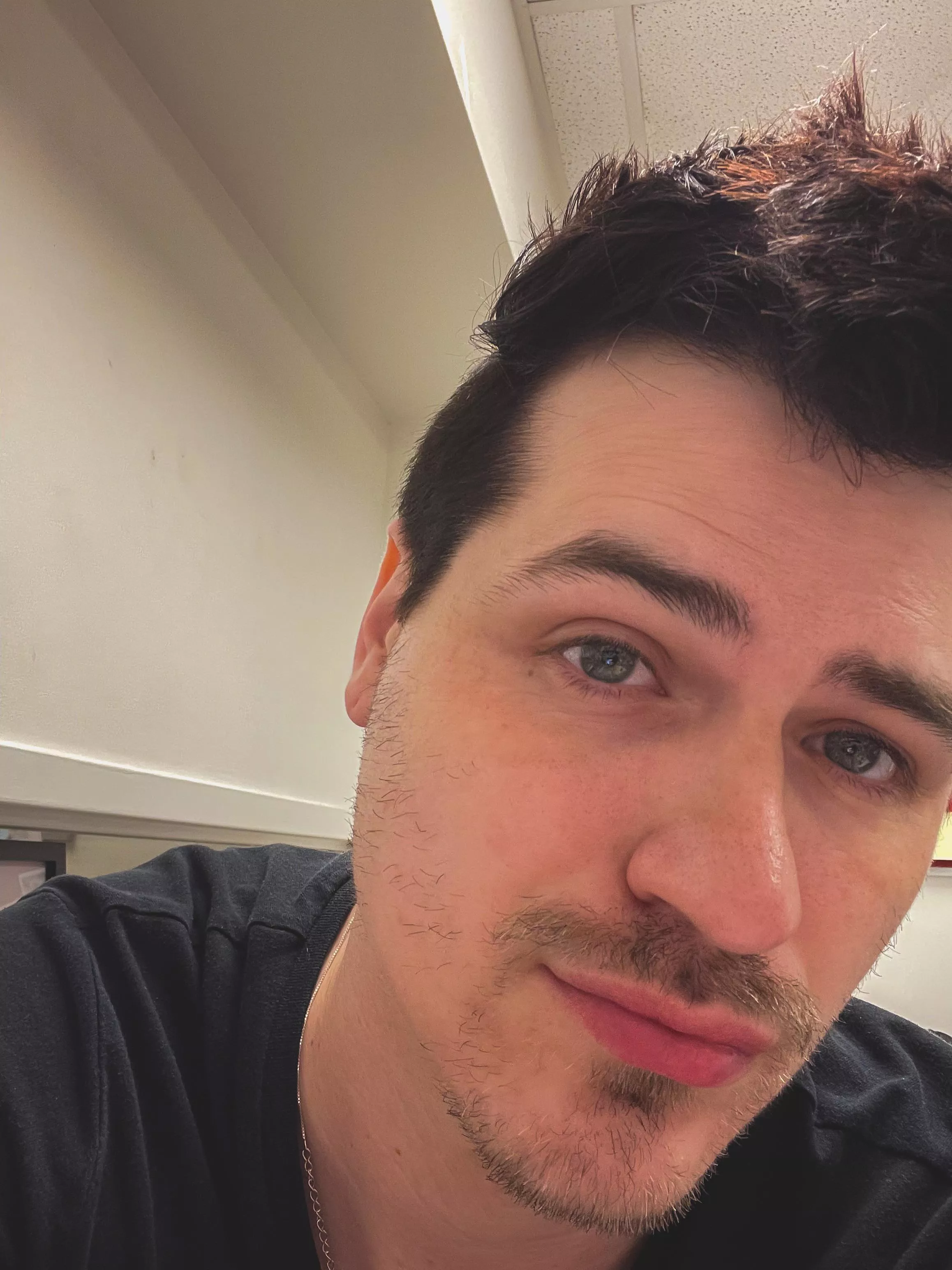 Should i shave? π€ Should i shave? π€