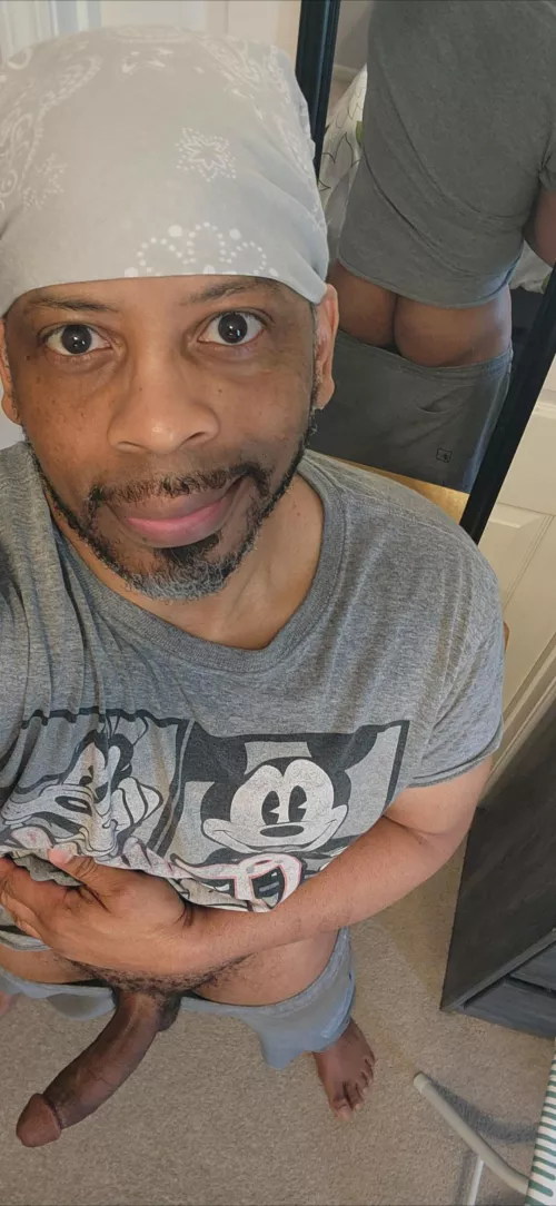 Want to throat all of me while grabbing those cheeks? (51)