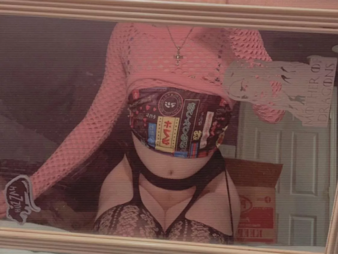 when your girlfriends let you dress up in their clothes >>>