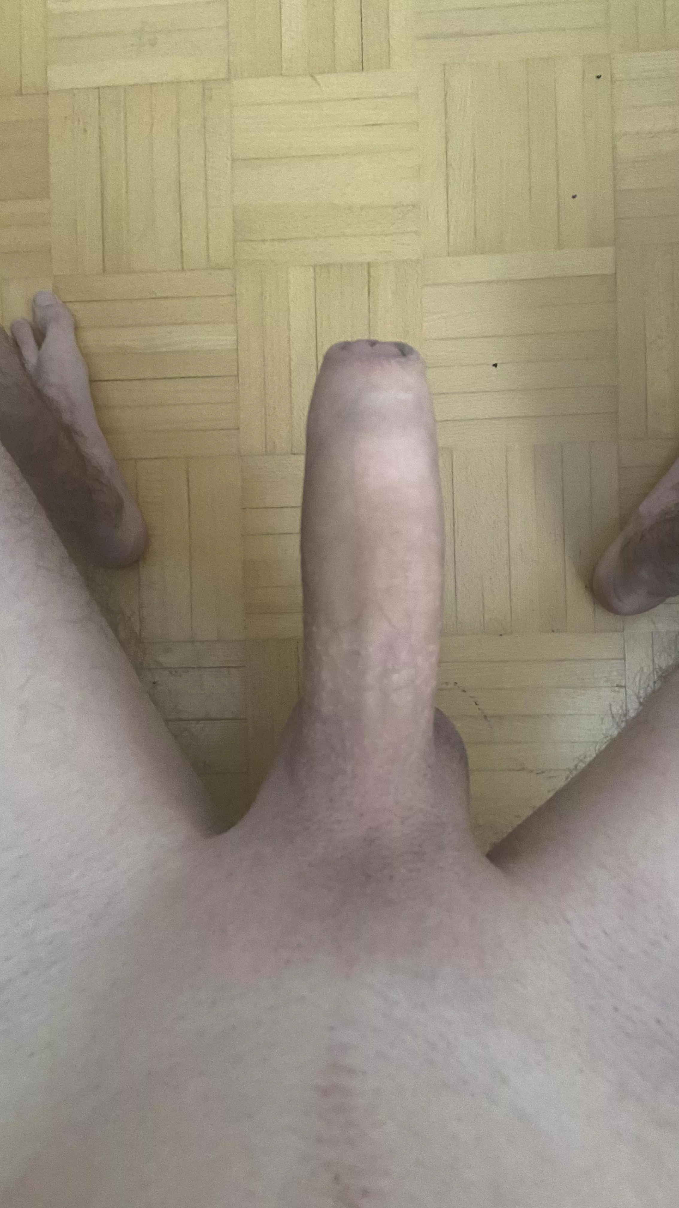 who wanna sit on my lap?