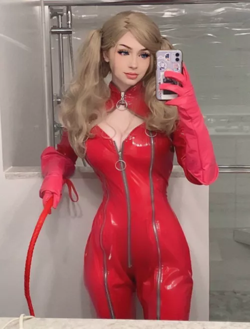 you see what I will use to punish you for not being a good slave????????? [domme]